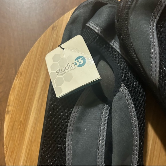 3/$15 Men's water shoes M  NWT - Picture 3 of 5